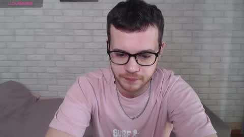 Snapshot of electric_smile chatting on May 2026 07:57:02 AM Alex online show from May 2026 07:57:02 AM