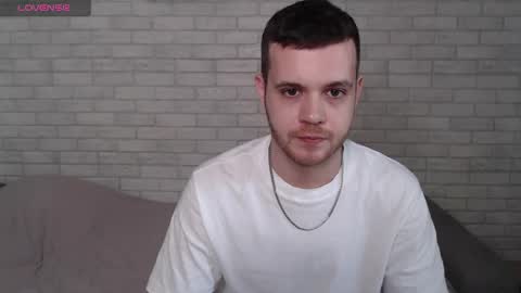 Snapshot of electric_smile chatting on May 2026 09:26:01 AM Alex online show from May 2026 09:26:01 AM