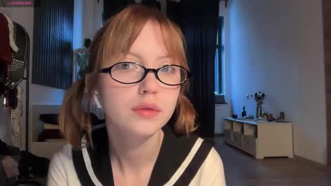 Snapshot of electric_woman chatting on November 2025 10:45:02 AM Aleksa online show from November 2025 10:45:02 AM