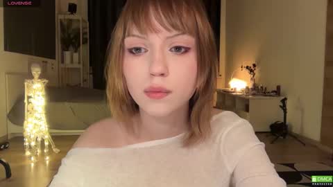 Snapshot of electric_woman chatting on December 2025 02:35:02 PM Aleksa online show from December 2025 02:35:02 PM