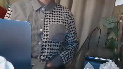 Snapshot of electrocute_me chatting on December 2024 12:52:01 PM Julia Follow me on Onlyfansju grosroberts online show from December 2024 12:52:01 PM