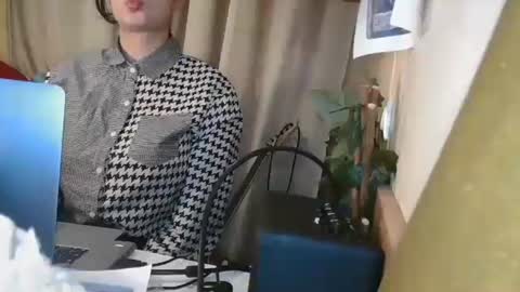 Julia Follow me on Onlyfansju grosroberts online show from December 2024 09:41:01 PM