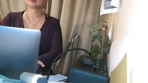 Julia Follow me on Onlyfansju grosroberts online show from December 2024 01:00:01 PM