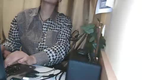 Julia Follow me on Onlyfansju grosroberts online show from January 2025 12:31:01 PM