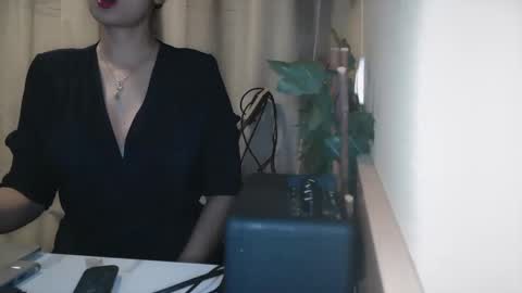 Julia Follow me on Onlyfansju grosroberts online show from February 2025 08:58:01 PM