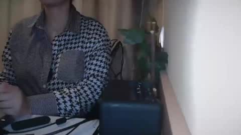 Julia Follow me on Onlyfansju grosroberts online show from February 2025 10:35:02 AM