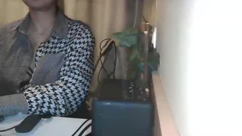 Julia Follow me on Onlyfansju grosroberts online show from February 2025 09:02:01 PM