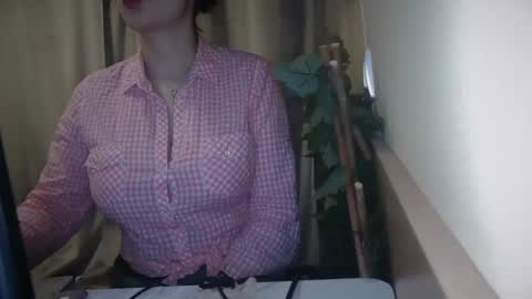 Julia Follow me on Onlyfansju grosroberts online show from February 2025 09:26:02 PM