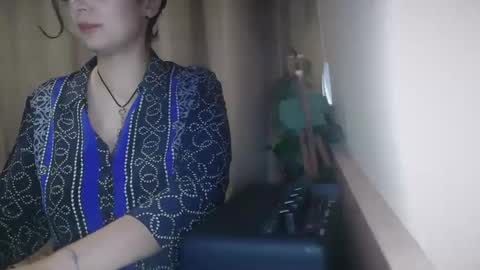 Snapshot of electrocute_me chatting on February 2025 10:50:02 PM Julia Follow me on Onlyfansju grosroberts online show from February 2025 10:50:02 PM