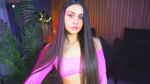 elegant_mysterious online show from March 2026 09:20:01 PM