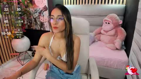 Snapshot of elegant_rouse chatting on November 2025 09:48:01 PM Rouse online show from November 2025 09:48:01 PM