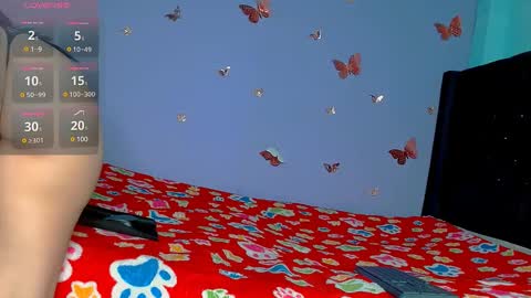 Snapshot of elektrasexy18 chatting on February 2025 09:43:01 AM chiqui online show from February 2025 09:43:01 AM