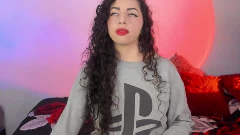 Snapshot of elena_lust chatting on February 2026 06:01:02 AM Elena online show from February 2026 06:01:02 AM