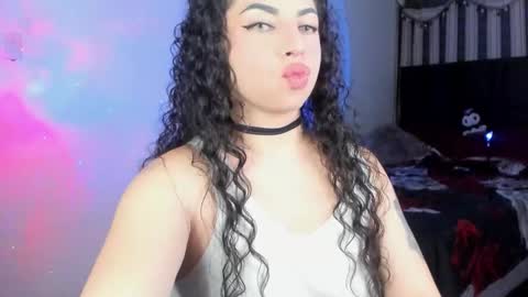 Snapshot of elena_lust chatting on February 2026 06:54:01 AM Elena online show from February 2026 06:54:01 AM