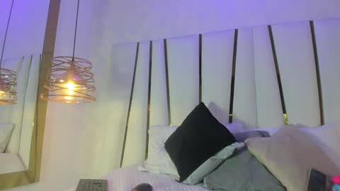Elena online show from April 2026 11:34:01 AM