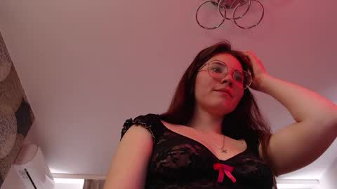 Snapshot of elena_vysotskaya chatting on April 2026 12:29:02 PM Elena online show from April 2026 12:29:02 PM