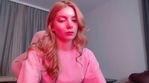 Snapshot of elena_vysotskaya chatting on April 2026 07:05:02 PM Elena online show from April 2026 07:05:02 PM