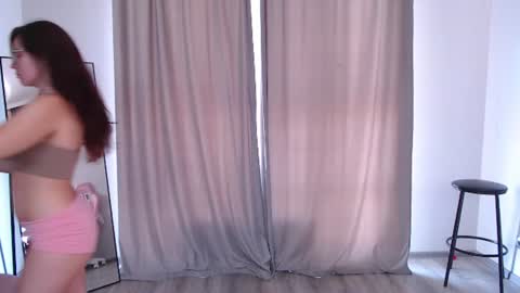 Snapshot of elena_vysotskaya chatting on July 2026 07:03:01 AM Elena online show from July 2026 07:03:01 AM