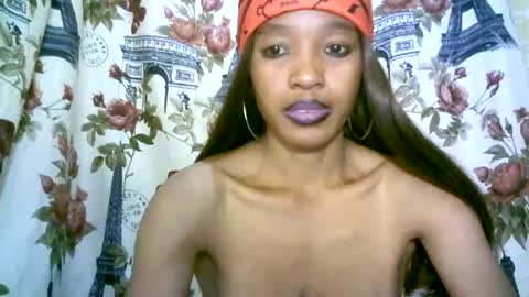 elenah013 online show from November 2025 06:30:01 AM