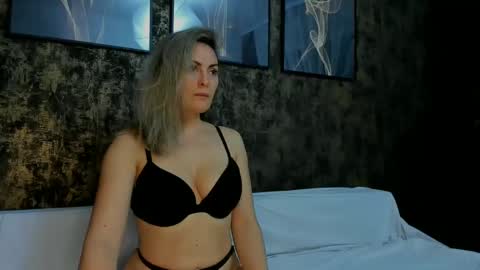 Snapshot of elenalav chatting on December 2024 08:16:01 PM Hellen online show from December 2024 08:16:01 PM