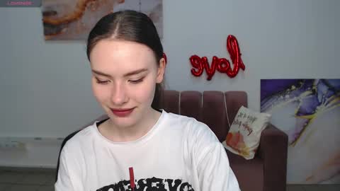 Snapshot of elenaoconar chatting on March 2025 06:38:02 AM elenaoconar online show from March 2025 06:38:02 AM