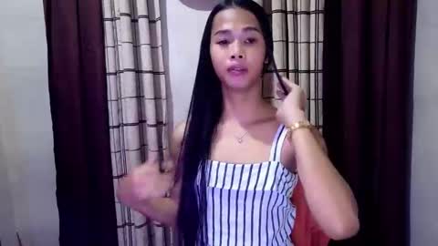 Snapshot of elenapierce69 chatting on November 2025 10:14:01 AM Call me Yours. online show from November 2025 10:14:01 AM