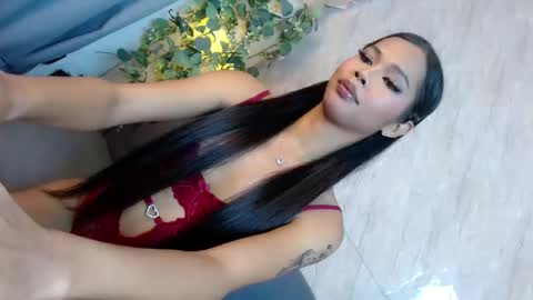 Snapshot of elenapierce69 chatting on November 2025 01:42:02 PM Call me Yours. online show from November 2025 01:42:02 PM