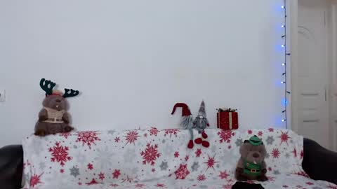 Snapshot of elenatroyy chatting on December 2024 03:11:02 AM ElenaTroyy online show from December 2024 03:11:02 AM