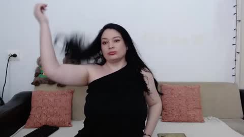 Snapshot of elenatroyy chatting on February 2025 09:15:01 PM ElenaTroyy online show from February 2025 09:15:01 PM