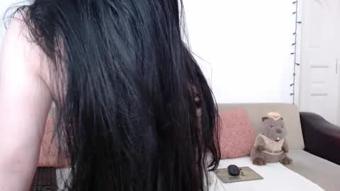 Snapshot of elenatroyy chatting on February 2025 04:08:02 AM ElenaTroyy online show from February 2025 04:08:02 AM