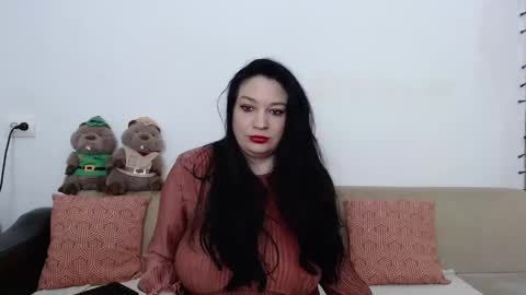 Snapshot of elenatroyy chatting on February 2025 09:46:01 PM ElenaTroyy online show from February 2025 09:46:01 PM