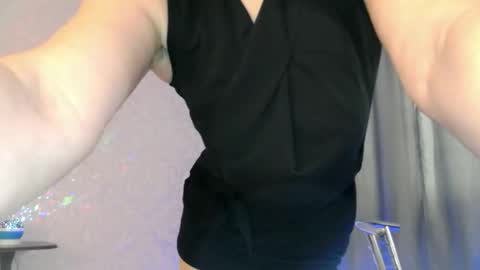 elenaza online show from April 2026 10:57:01 AM