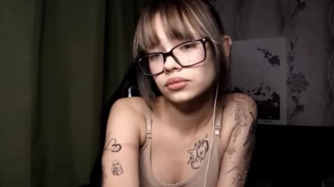 Snapshot of eleonoreyouree chatting on January 2026 07:40:01 PM Lotte online show from January 2026 07:40:01 PM