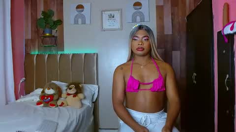 Snapshot of eletrabrowns chatting on October 2025 05:18:01 AM eletrabrowns online show from October 2025 05:18:01 AM