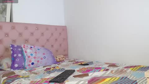 Snapshot of elettra_parisi19 chatting on March 2025 01:17:02 AM elettra_parisi19 online show from March 2025 01:17:02 AM