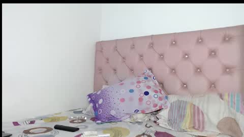 Snapshot of elettra_parisi19 chatting on September 2025 09:15:02 PM elettra_parisi19 online show from September 2025 09:15:02 PM