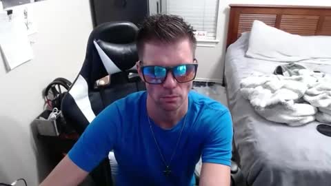 Walker online show from October 2025 01:36:02 AM