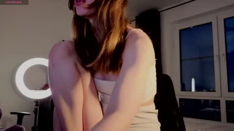 Elfie online show from May 2026 01:10:02 AM