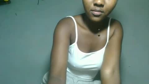 elia011 online show from October 2025 08:37:01 AM