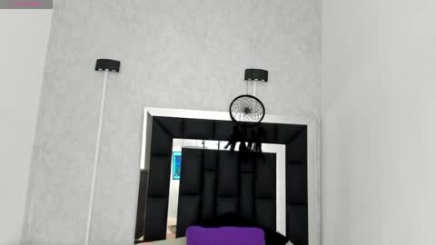 Snapshot of elian___ chatting on May 2026 11:08:02 AM Elian online show from May 2026 11:08:02 AM