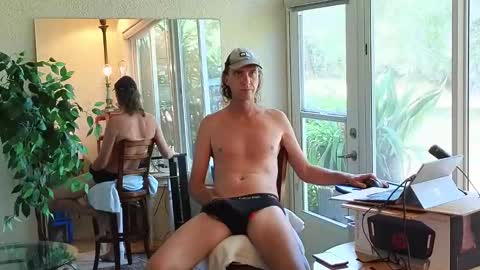 Snapshot of eliberator chatting on April 2026 05:21:01 PM eliberator online show from April 2026 05:21:01 PM