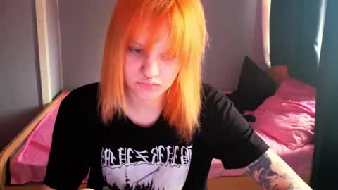 elieiza_xo online show from May 2026 09:25:01 AM