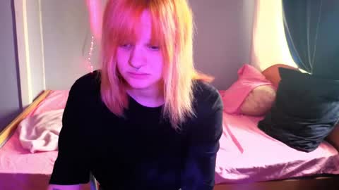 elieiza_xo online show from May 2026 09:28:01 AM