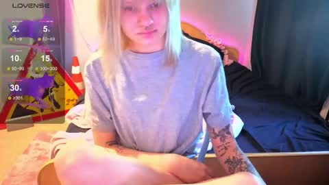 elieiza_xo online show from May 2026 09:17:02 AM