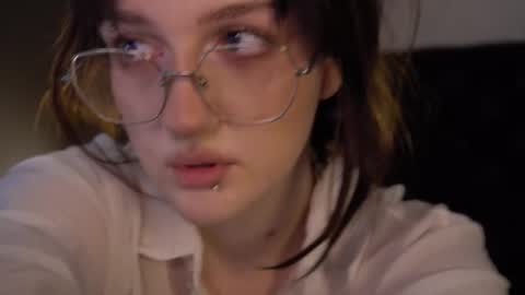 Ellie online show from October 2025 05:17:02 AM