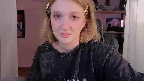 Snapshot of eliejay chatting on February 2026 07:51:01 AM Ellie online show from February 2026 07:51:01 AM