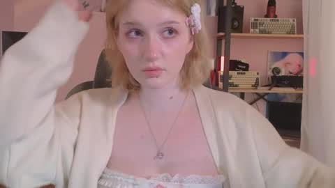 Snapshot of eliejay chatting on February 2026 05:30:02 AM Ellie online show from February 2026 05:30:02 AM