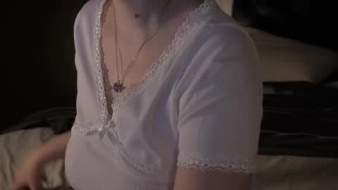 Snapshot of eliejay chatting on March 2026 05:35:01 AM Ellie online show from March 2026 05:35:01 AM