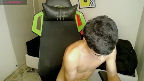 Snapshot of elii_797 chatting on November 2025 08:35:02 PM bby-santy online show from November 2025 08:35:02 PM