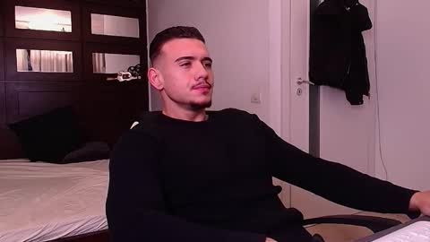 ElijahThorne online show from December 2025 05:46:01 AM